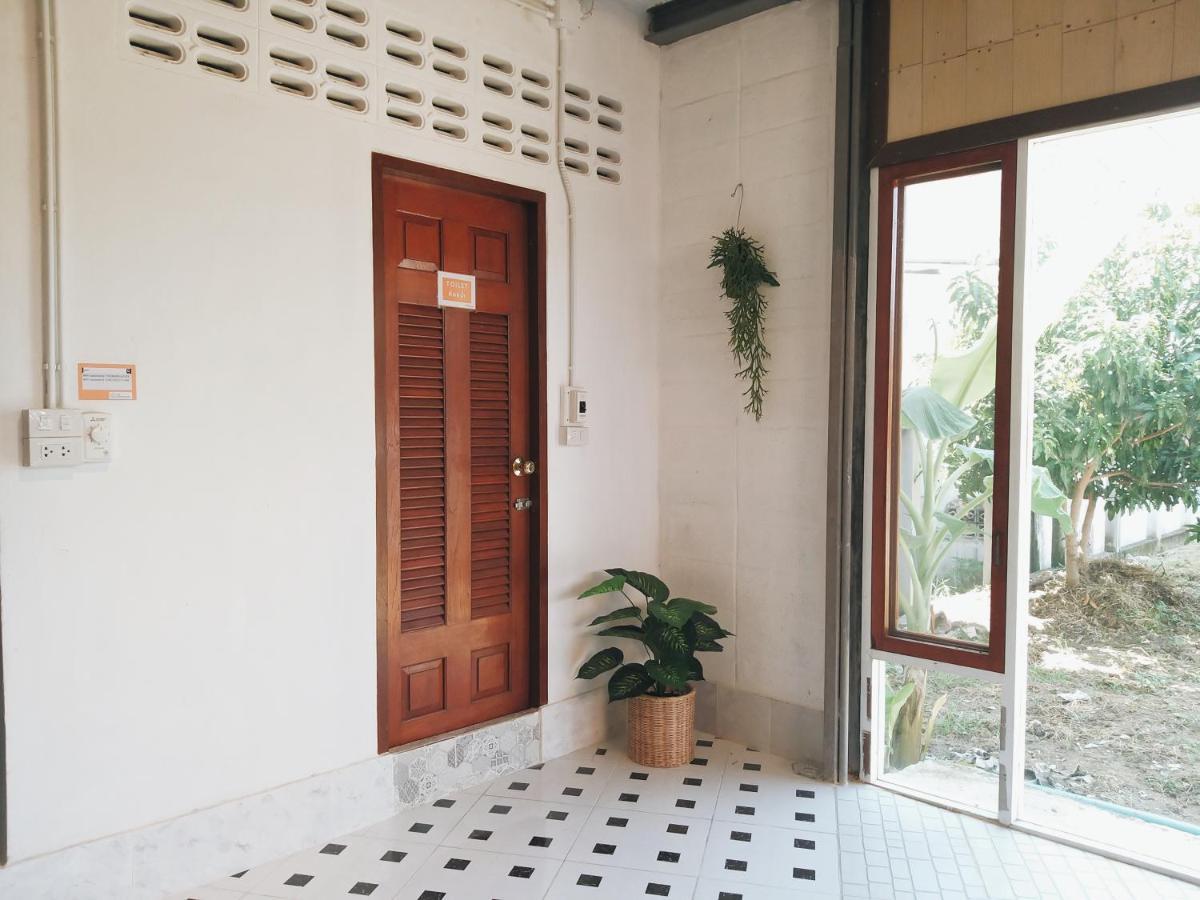 The Warehouse - Ayutthaya Apartment Exterior foto